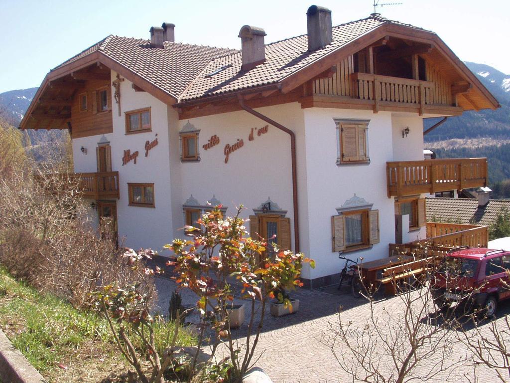 Hotel Garni Goccia D'Oro Cavalese Exterior foto